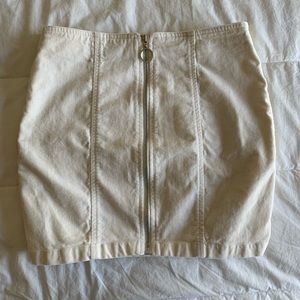 🛍White Suede Front-Zip Skirt